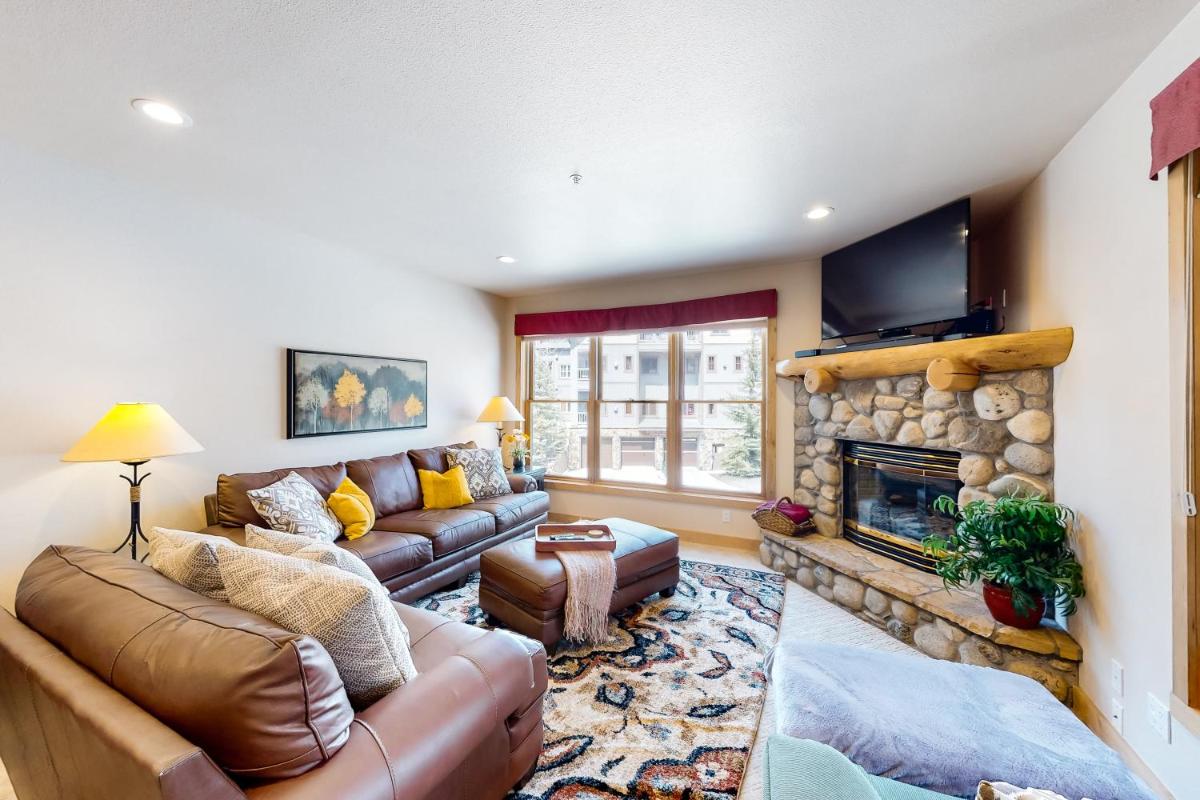 Popular attractions Area Nearby Property